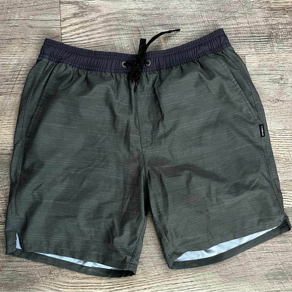 Oneil Perform Hyperdry Lined 17” shorts size small